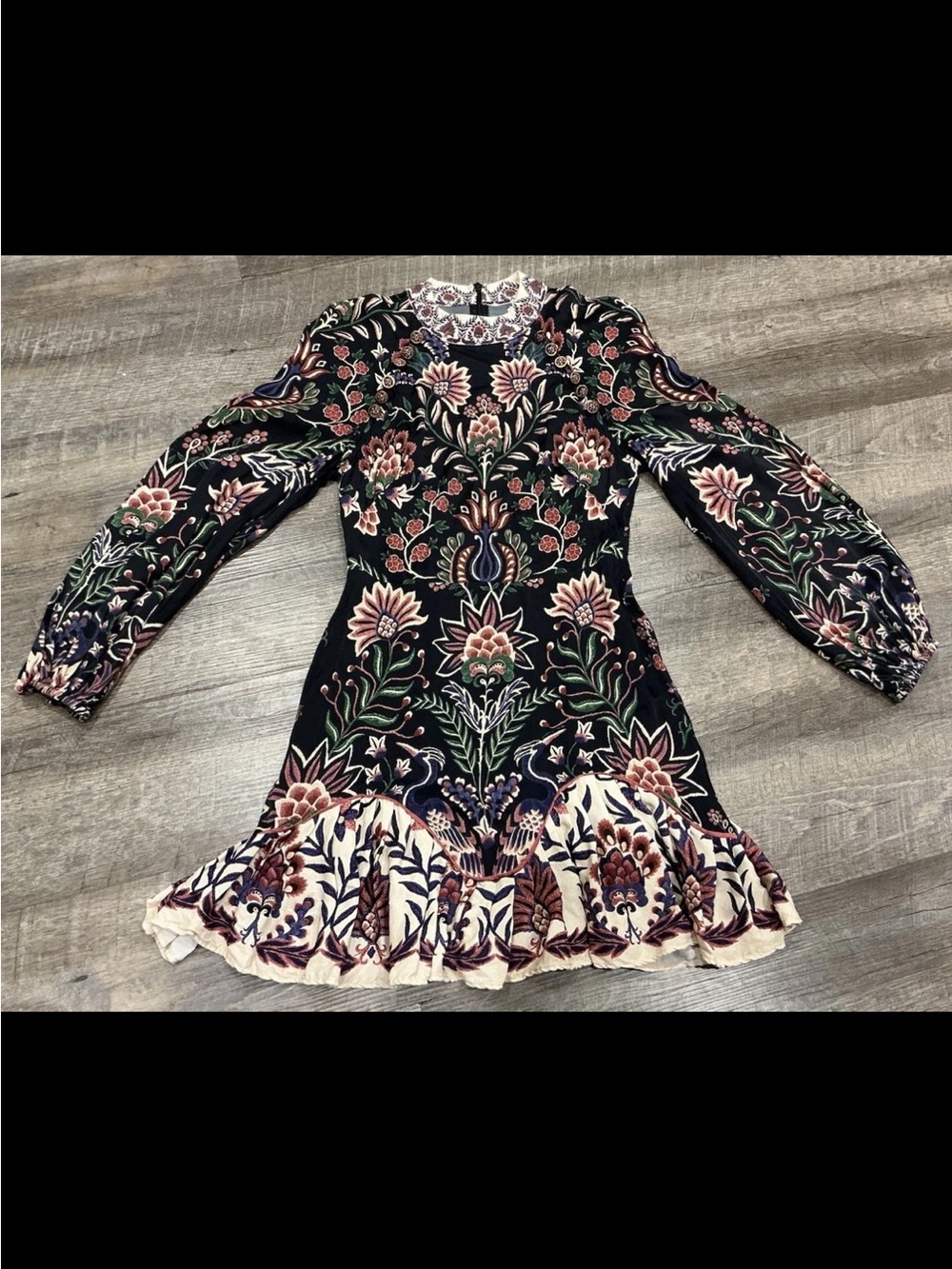 FARM Rio | Marvelous Garden Lenzig Mini Dress - Picture 3 of 7